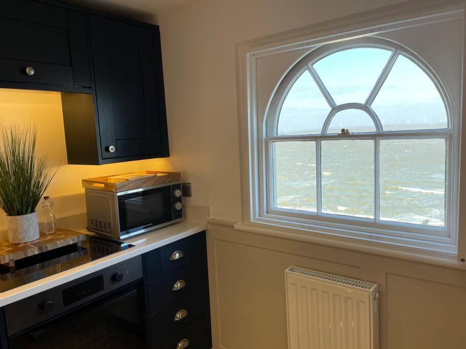 Once Upon A Tide Apartment Херн Бей Екстериор снимка